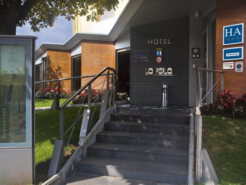 Hotel La Perla D'Olot Exterior photo